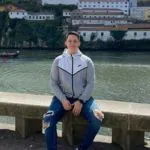 armação de óculos; formato de rosto; cores de óculos; contraste pessoal